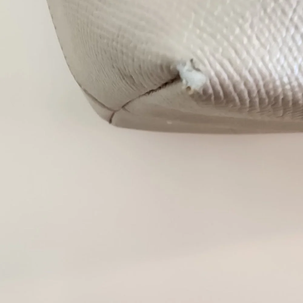 Betsey Johnson Xozaria Large Tote - Picture 14 of 16